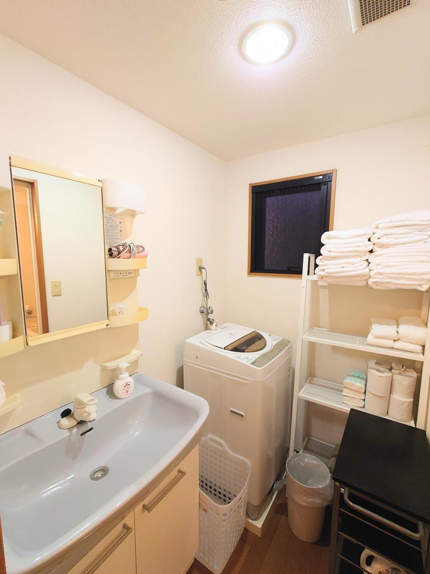 Honeys Guest House Tokio Zewnętrze zdjęcie